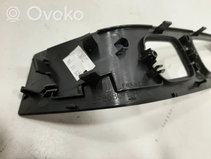 Volvo V60 Ramka przycisków otwierania szyby drzwi przednich 3986809