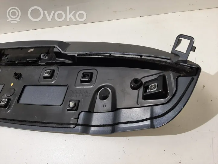 Renault Clio IV Takaluukun/tavaratilan spoileri 960307284R