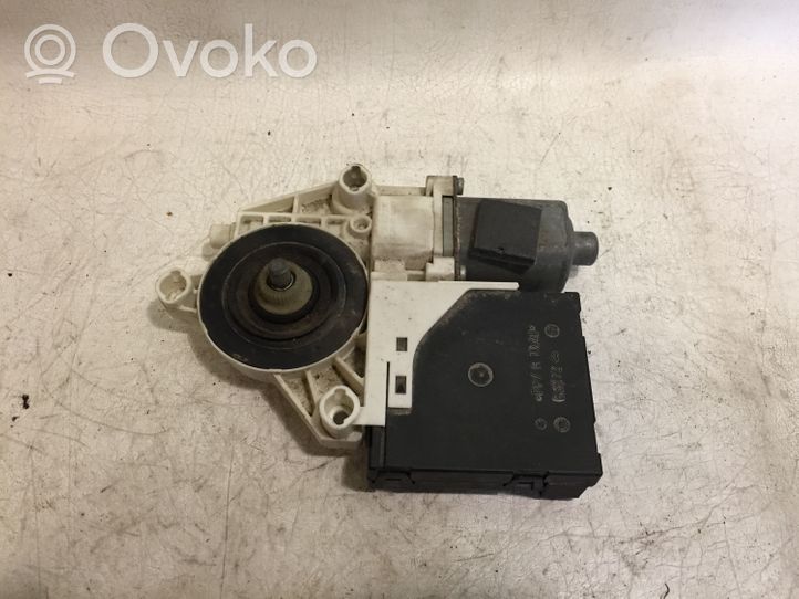 Audi A3 S3 8P Front door window regulator motor 8P0959