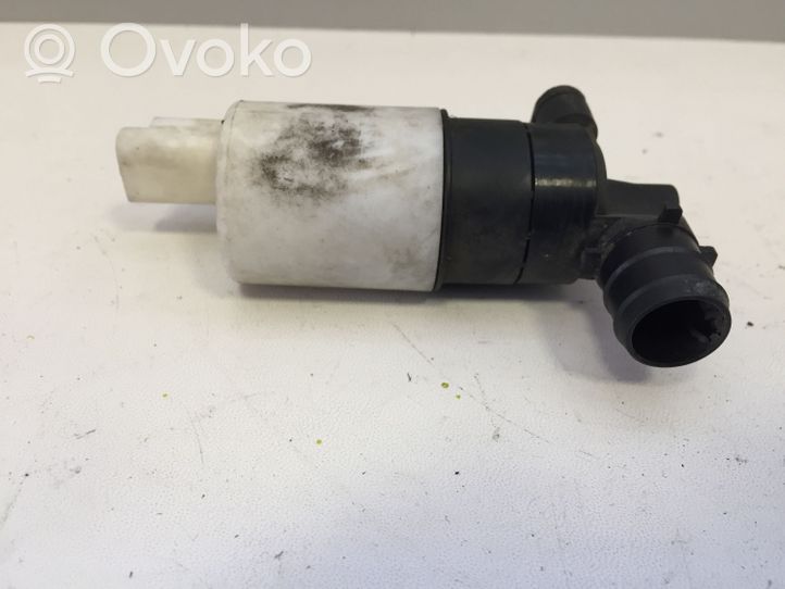 Opel Vivaro Windscreen/windshield washer pump 8200067015