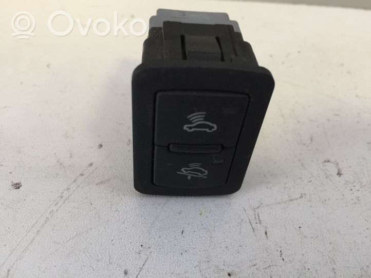 Audi A3 S3 8P Interrupteur d'alarme 8P0962109