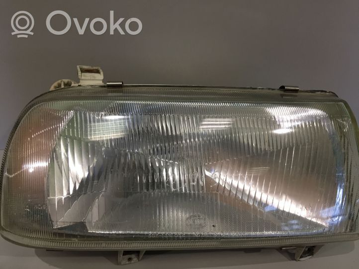 Volkswagen Vento Lampa przednia 13905400