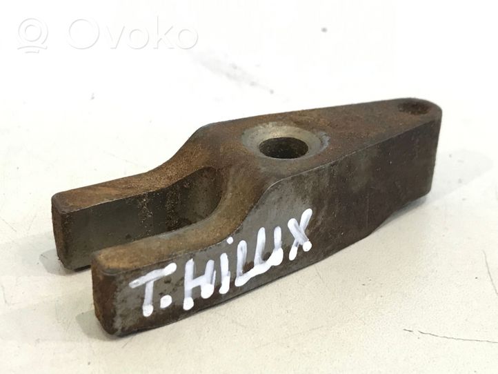 Toyota Hilux (AN120, AN130) Support de pince d'injecteur de carburant 