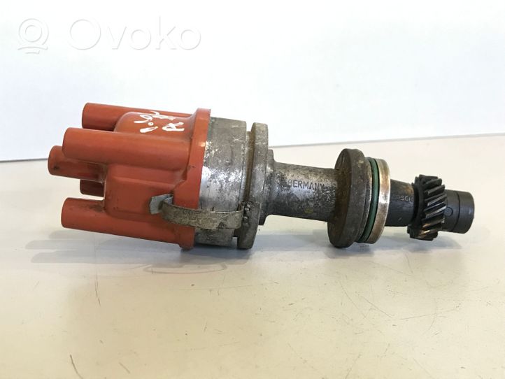 Audi 80 90 S2 B4 Spark distributor 0237520055