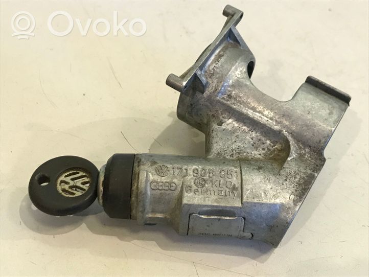 Volkswagen PASSAT B3 Cerradura de encendido 171905851