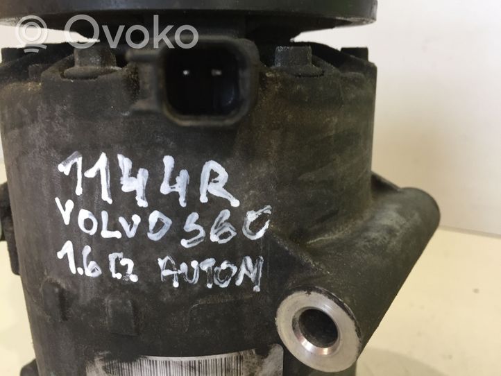 Volvo S60 Ilmastointilaitteen kompressorin pumppu (A/C) 31332616