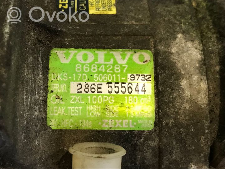 Volvo XC70 Ilmastointilaitteen kompressorin pumppu (A/C) 8684287