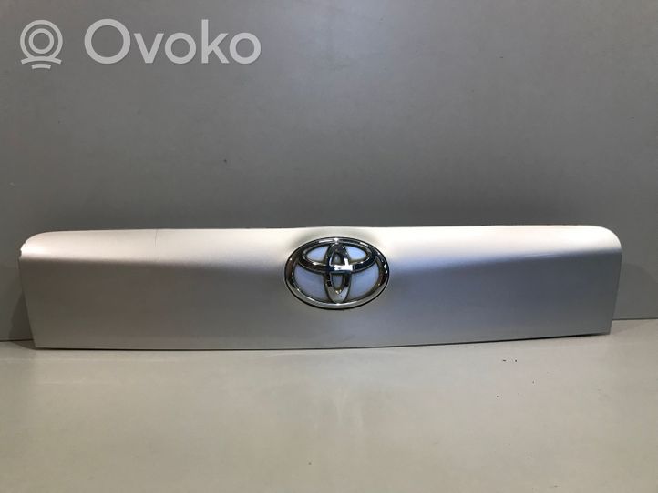 Toyota RAV 4 (XA30) Listwa oświetlenie tylnej tablicy rejestracyjnej 7680142040