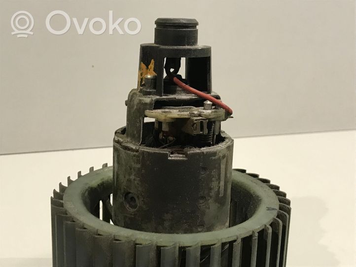 Audi A6 S6 C4 4A Ventola riscaldamento/ventilatore abitacolo 0130111162