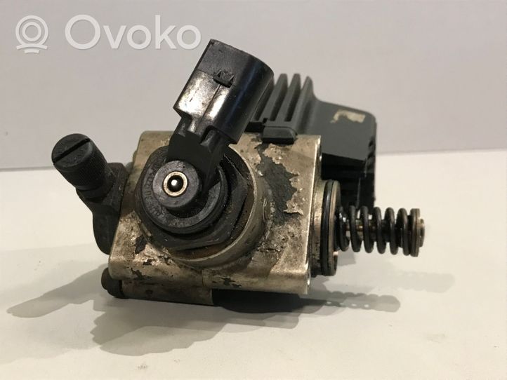 Volkswagen PASSAT B6 Pompe d'injection de carburant à haute pression 06F127025D