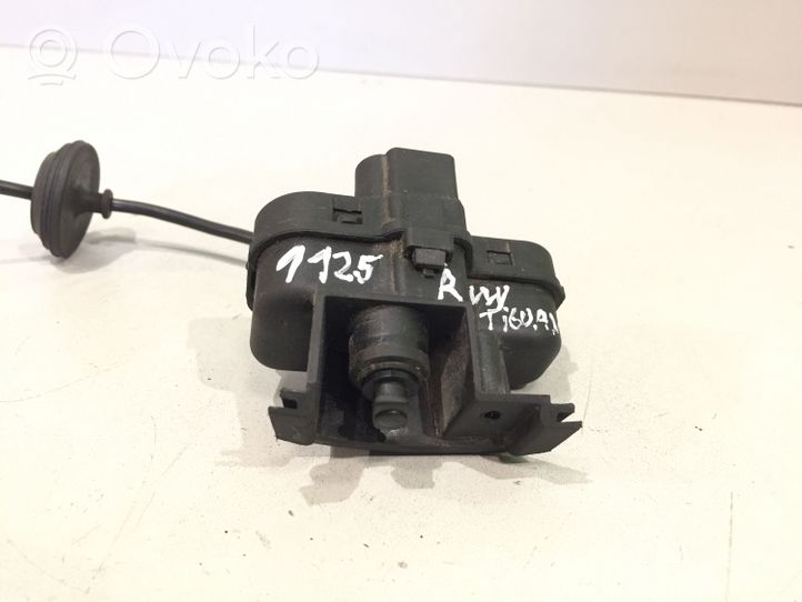 Volkswagen Tiguan Moteur de verrouillage trappe à essence 5N0810773B