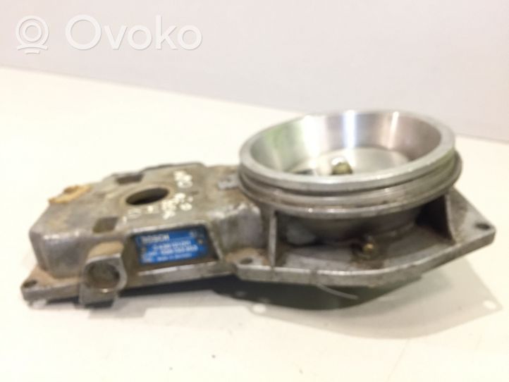 Audi 80 90 B3 Distribuidor de combustible 026133353