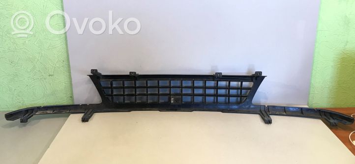 Opel Frontera A Front bumper upper radiator grill 07050999