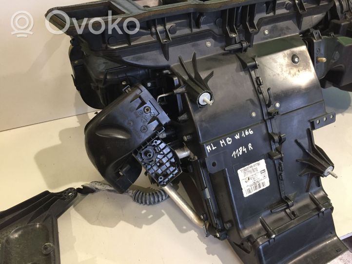 Mercedes-Benz ML W166 Salono oro mazgo komplektas A1668303260