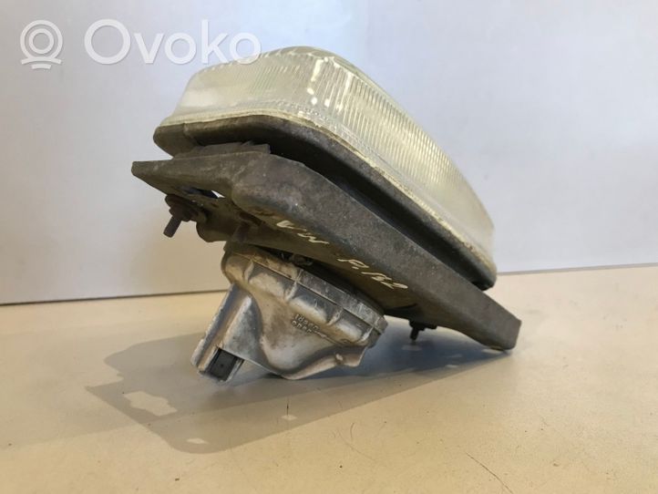 Volkswagen PASSAT B2 Indicatore di direzione anteriore 8393R19