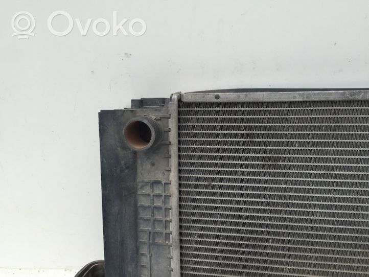 BMW 5 E34 Coolant radiator 60735A