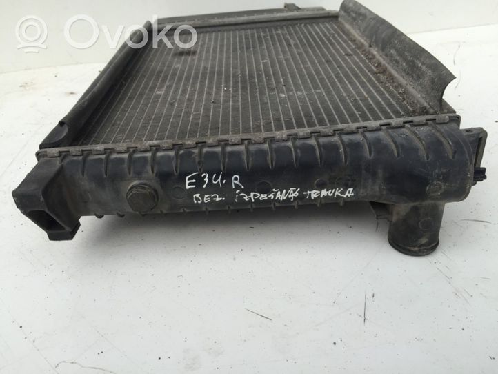 BMW 5 E34 Coolant radiator 60735A