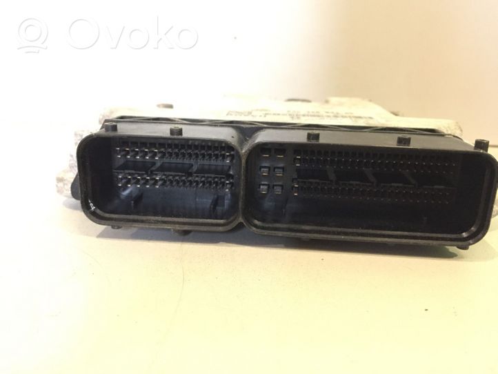 Volkswagen PASSAT B6 Calculateur moteur ECU 03G906021AD