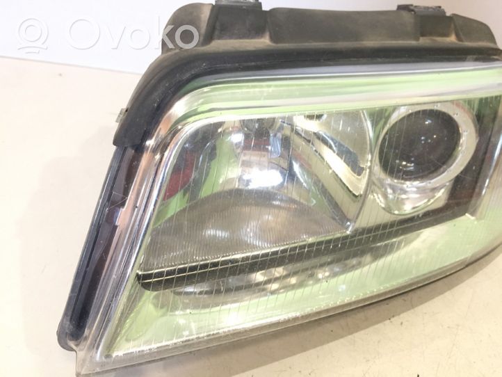 Audi A4 S4 B5 8D Lampa przednia 8D0941029AN