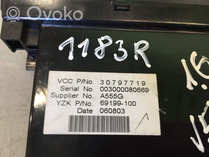 Volvo V50 Bildschirm / Display / Anzeige 30797719