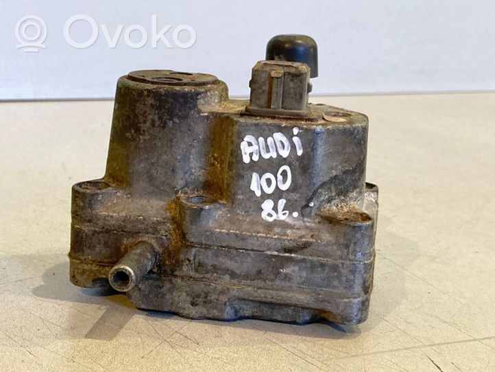 Audi 100 200 5000 C3 Regulator ciśnienia paliwa 0438140