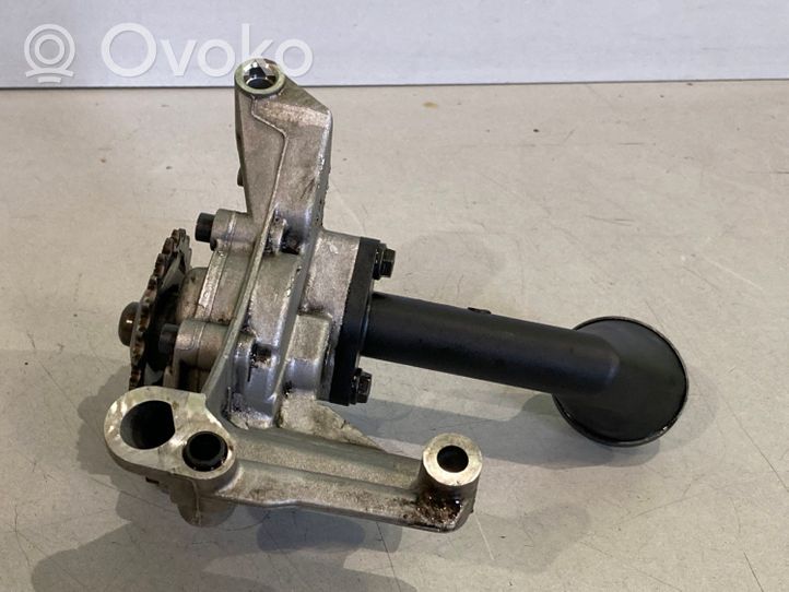 Volkswagen Tiguan Oil pump 038115121C