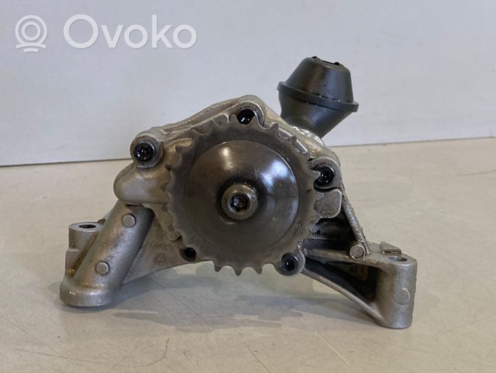 Volkswagen Tiguan Oil pump 038115121C