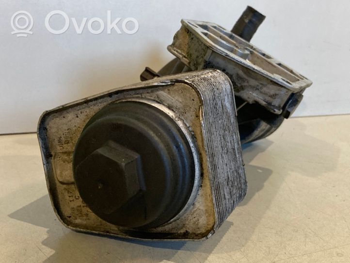 Volkswagen Tiguan Supporto di montaggio del filtro dell’olio 045115389H