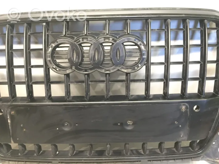 Audi Q5 SQ5 Rejilla superior del radiador del parachoques delantero 8R0853651R