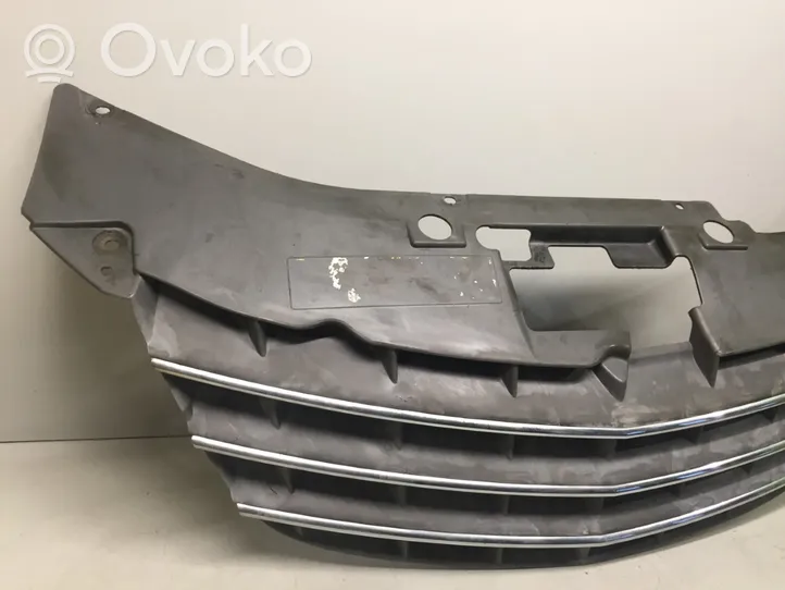 Chrysler Sebring (JS) Front grill 31726Y