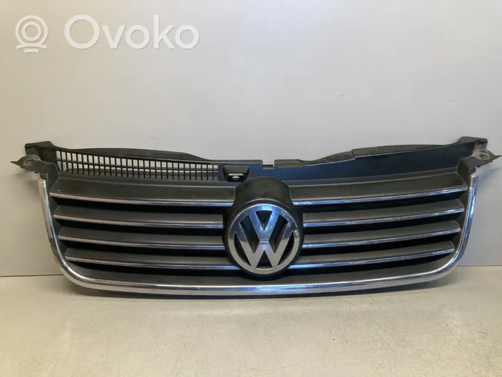 Volkswagen PASSAT B5.5 Etusäleikkö 3B0853651