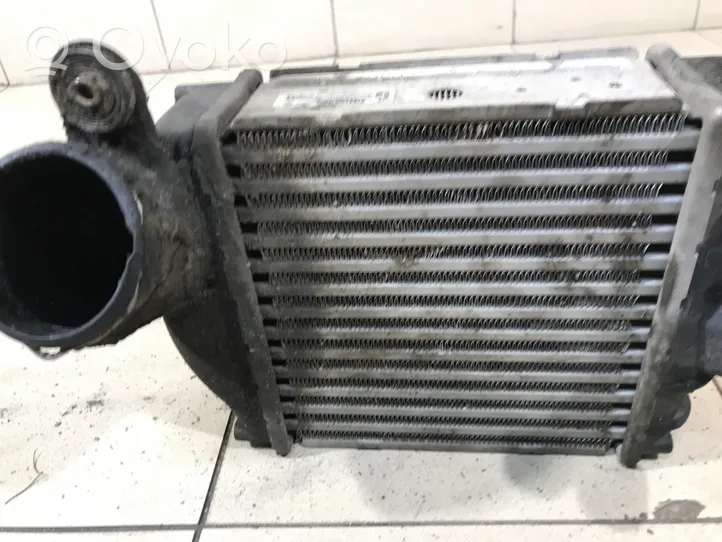 Volkswagen Golf IV Chłodnica powietrza doładowującego / Intercooler 1J0145803N