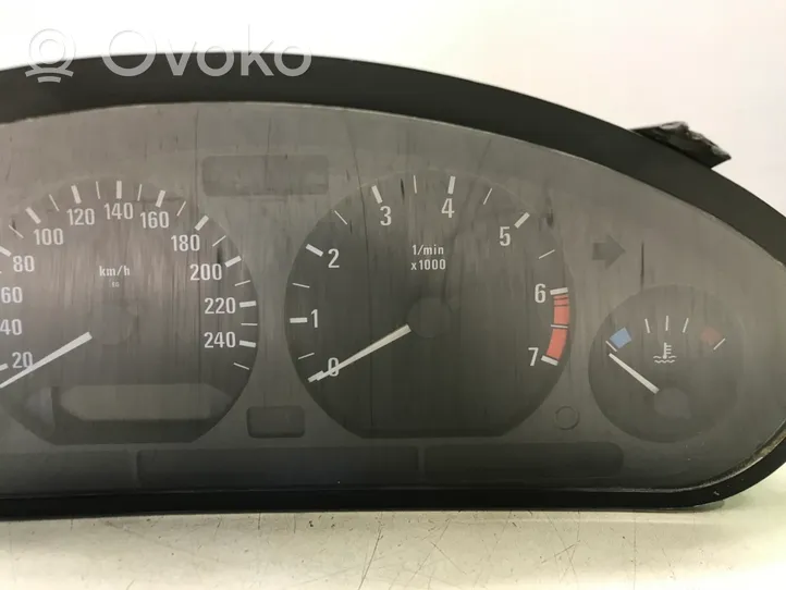 BMW 3 E36 Compteur de vitesse tableau de bord 62118371552