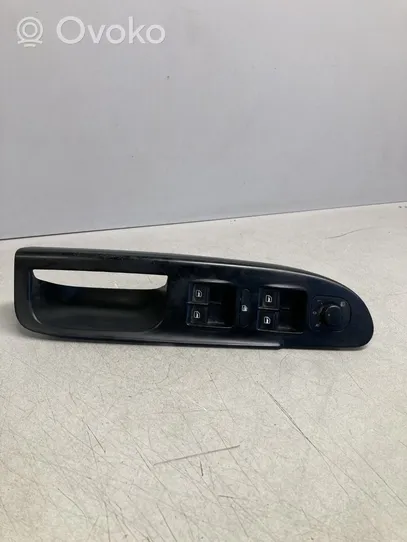 Volkswagen PASSAT B6 Front door window switch trim 1K0959565L