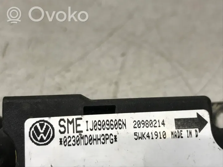 Volkswagen PASSAT B5 Gaisa spilvenu trieciensensors 1J0909606N