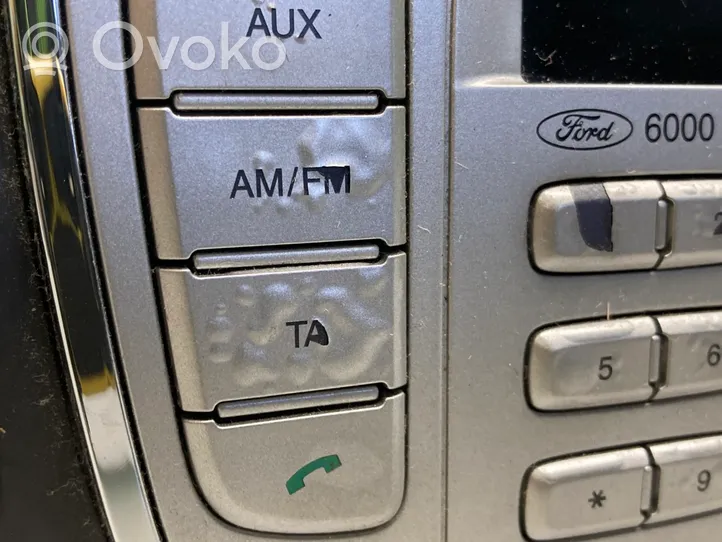 Ford Mondeo Mk III Radio / CD/DVD atskaņotājs / navigācija 8S7T18C815AA