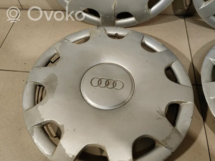 Audi A6 S6 C5 4B R15-pölykapseli 4A0601147B