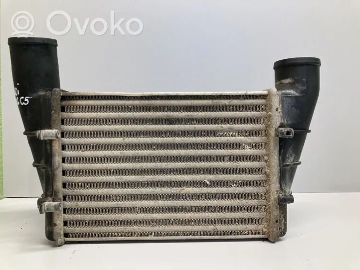 Audi A6 S6 C5 4B Chłodnica powietrza doładowującego / Intercooler 058145805A