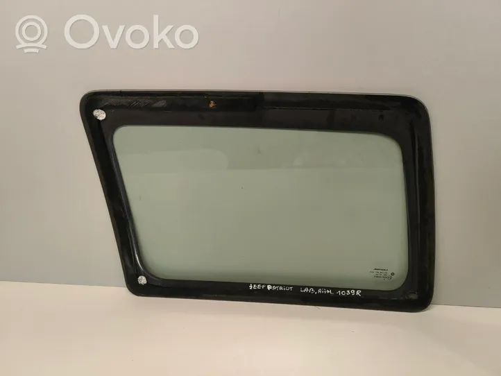 Jeep Patriot Rear side window/glass 43R008011