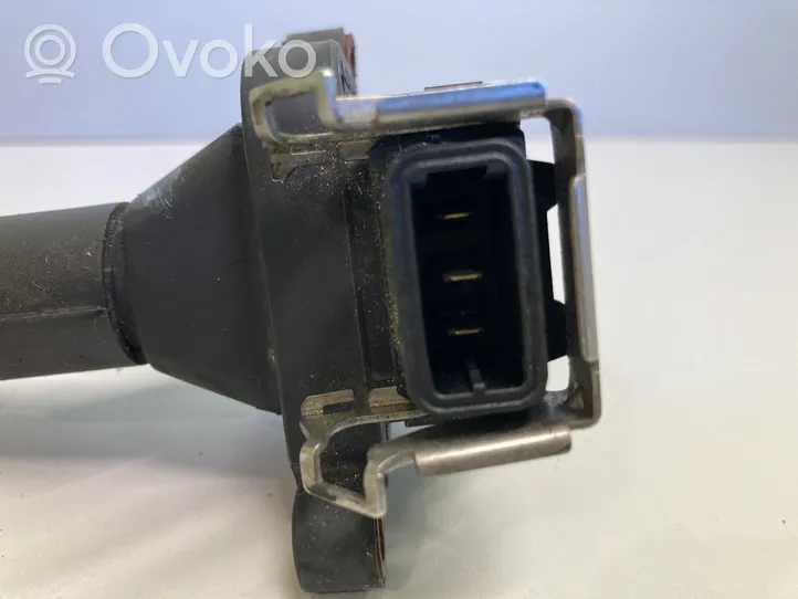 BMW 5 E39 High voltage ignition coil 0221504004