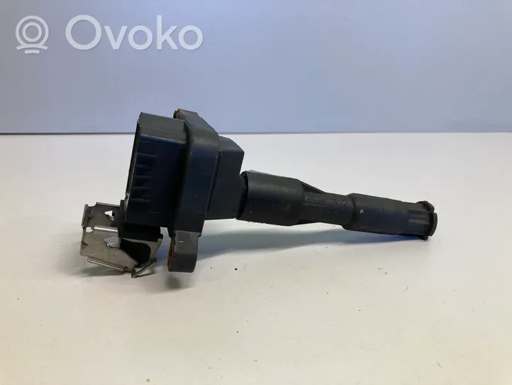 BMW 5 E39 High voltage ignition coil 0221504004