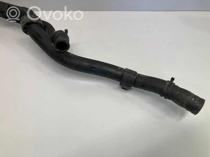 Volkswagen Golf VI Tubo flessibile del liquido di raffreddamento del motore 1K0133687B