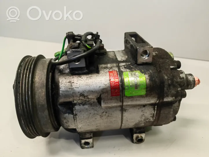 Volkswagen PASSAT B5 Ilmastointilaitteen kompressorin pumppu (A/C) 8D0260805M