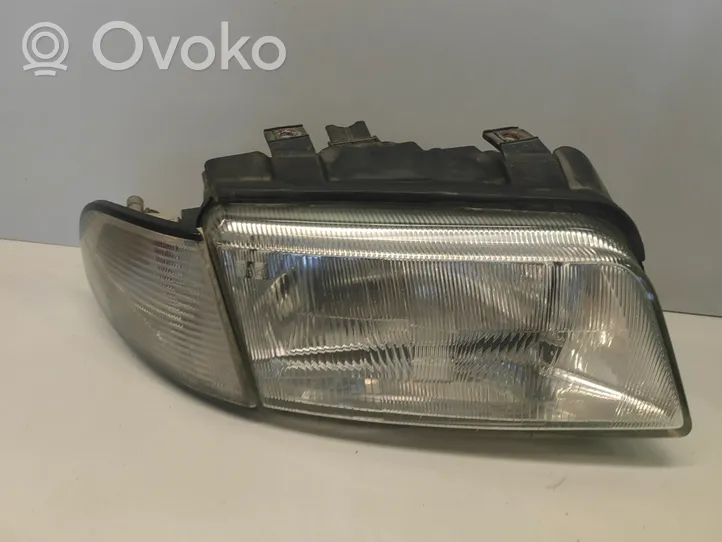 Audi A4 S4 B5 8D Lampa przednia 