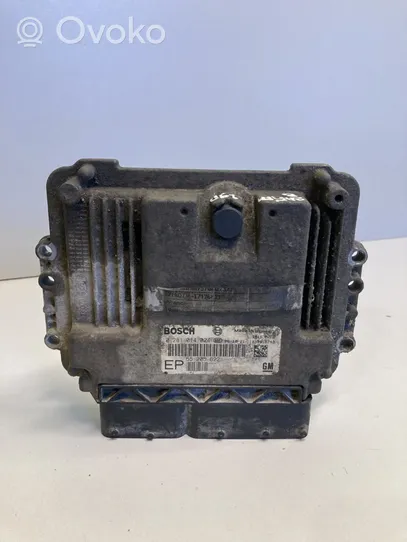 Opel Zafira B Engine control unit/module 0281014024