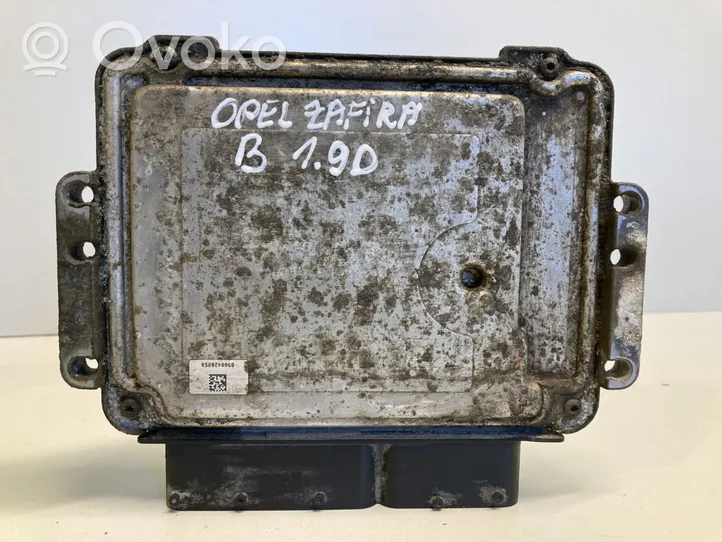 Opel Zafira B Engine control unit/module 0281014024