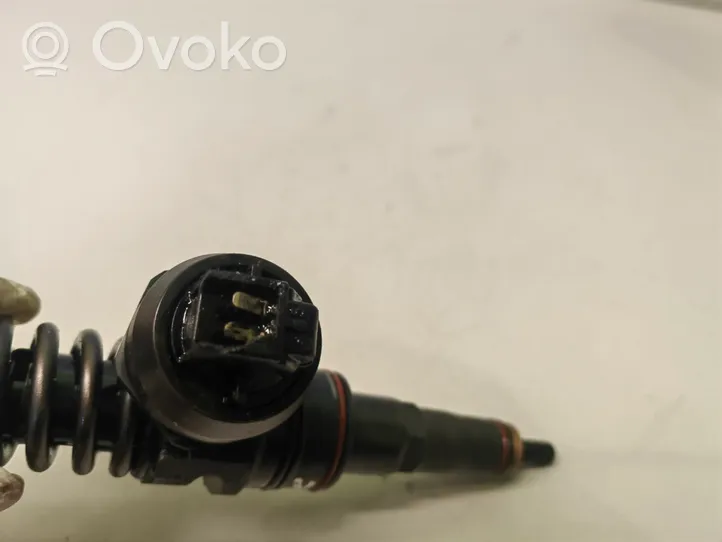 Volkswagen Sharan Fuel injector 038130073AK