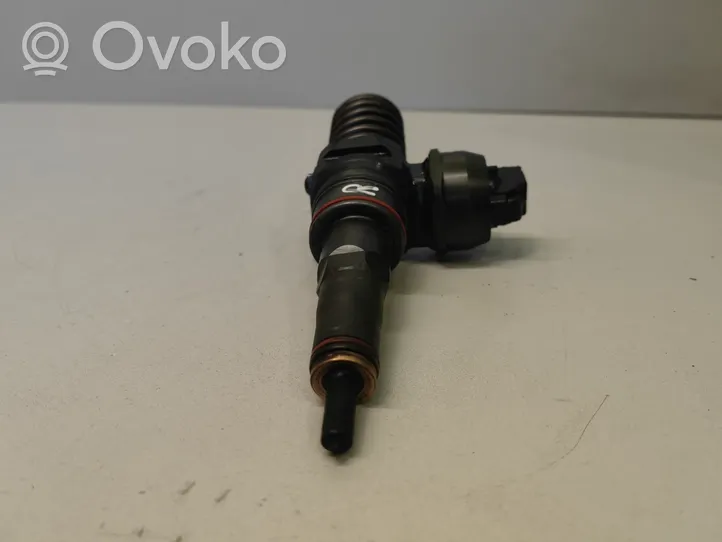 Volkswagen Sharan Fuel injector 038130073AK