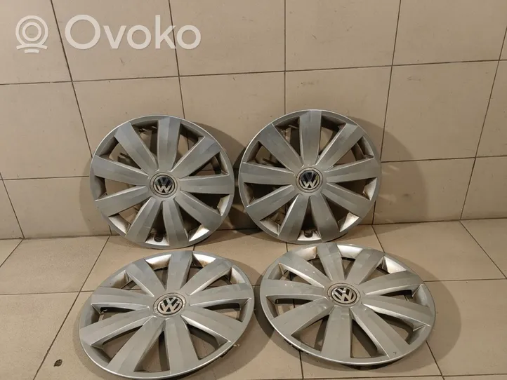 Volkswagen PASSAT B7 Kołpaki oryginalne R16 3AA601147