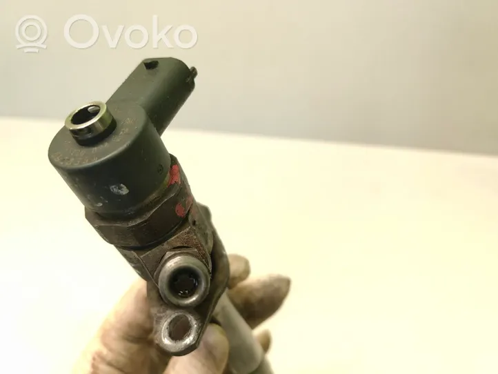 Volvo S60 Fuel injector 8658351